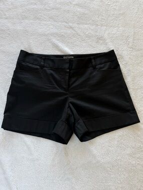Size 6 Express Editor Black Dress Shorts Mid Rise Cuffed Career Work Staple